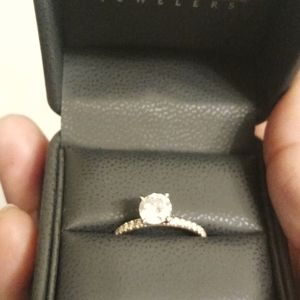Diamond engagement ring